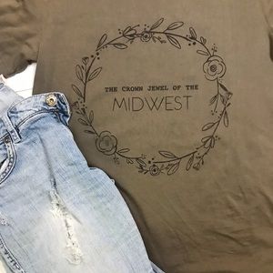 Midwest Graphic tee